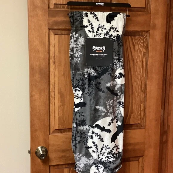 Spooky Hollow Halloween Plush Blanket ๐ฆ๐ - Picture 1 of 4